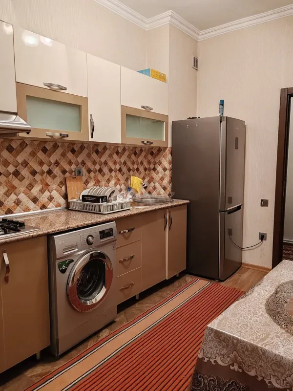 Kirayə verilir 2 otaqlı mənzil 63 m²