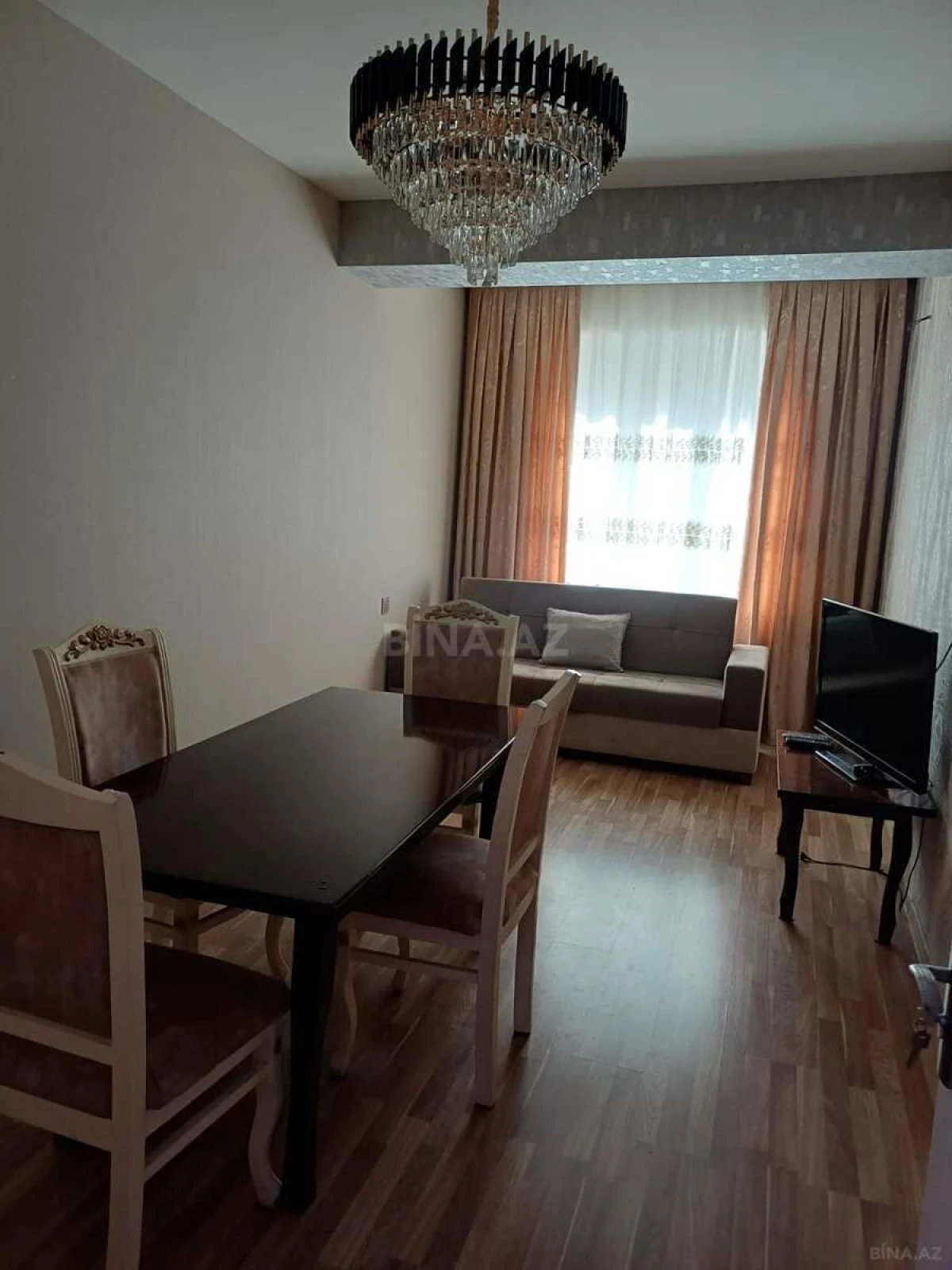 Kirayə verilir 2 otaqlı mənzil 55 m²
