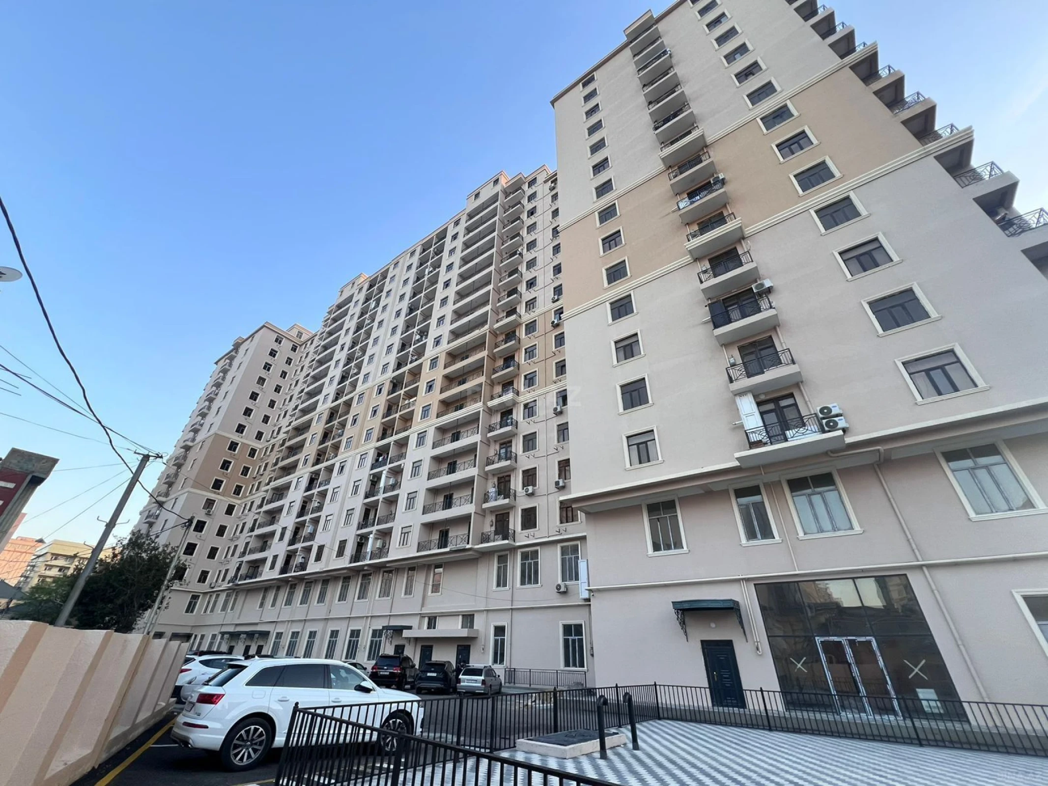 Satılır 1 otaqlı mənzil 70 m²
