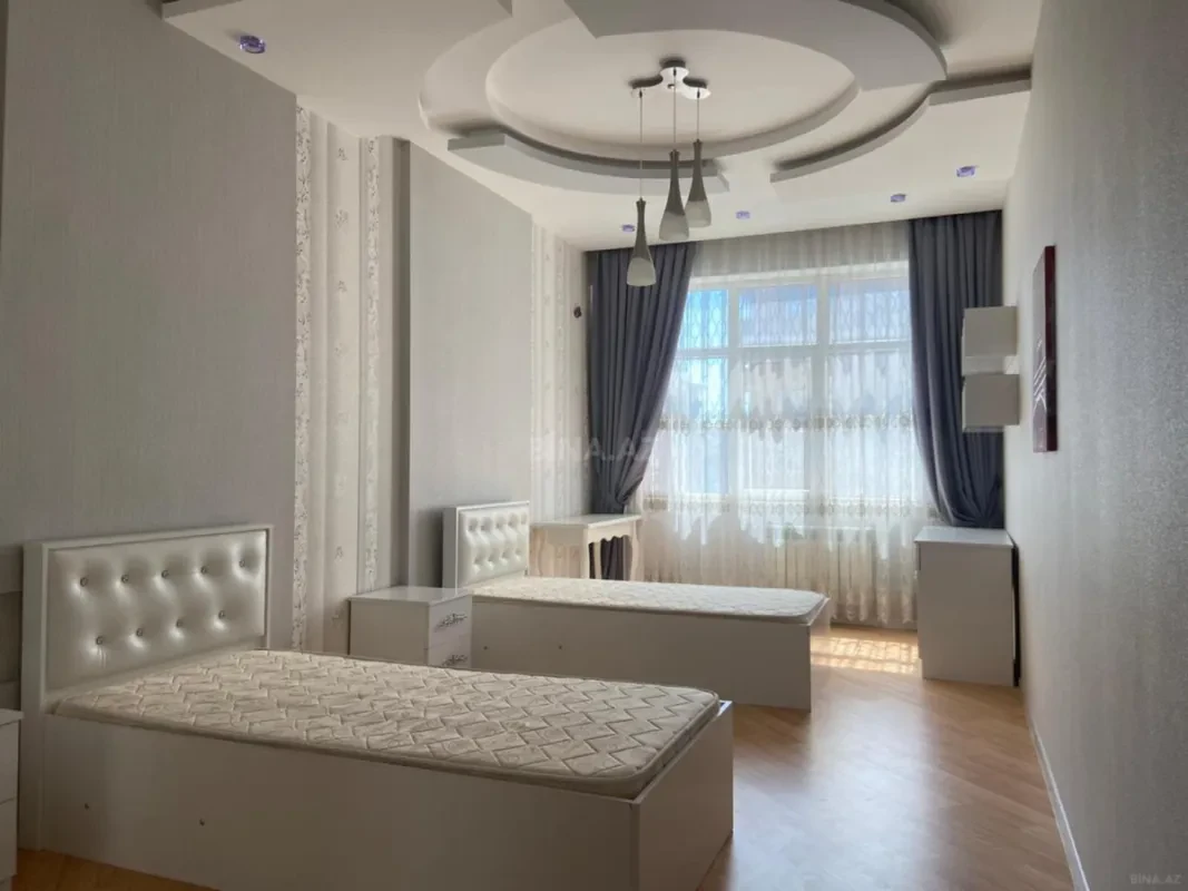 Kirayə verilir 3 otaqlı mənzil 158 m²