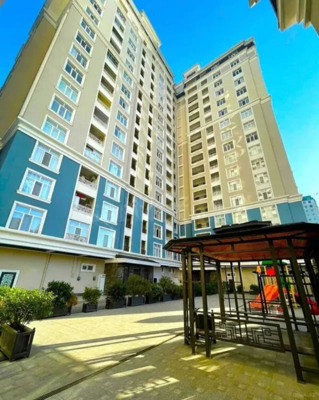 Kirayə verilir 3 otaqlı mənzil 120 m²