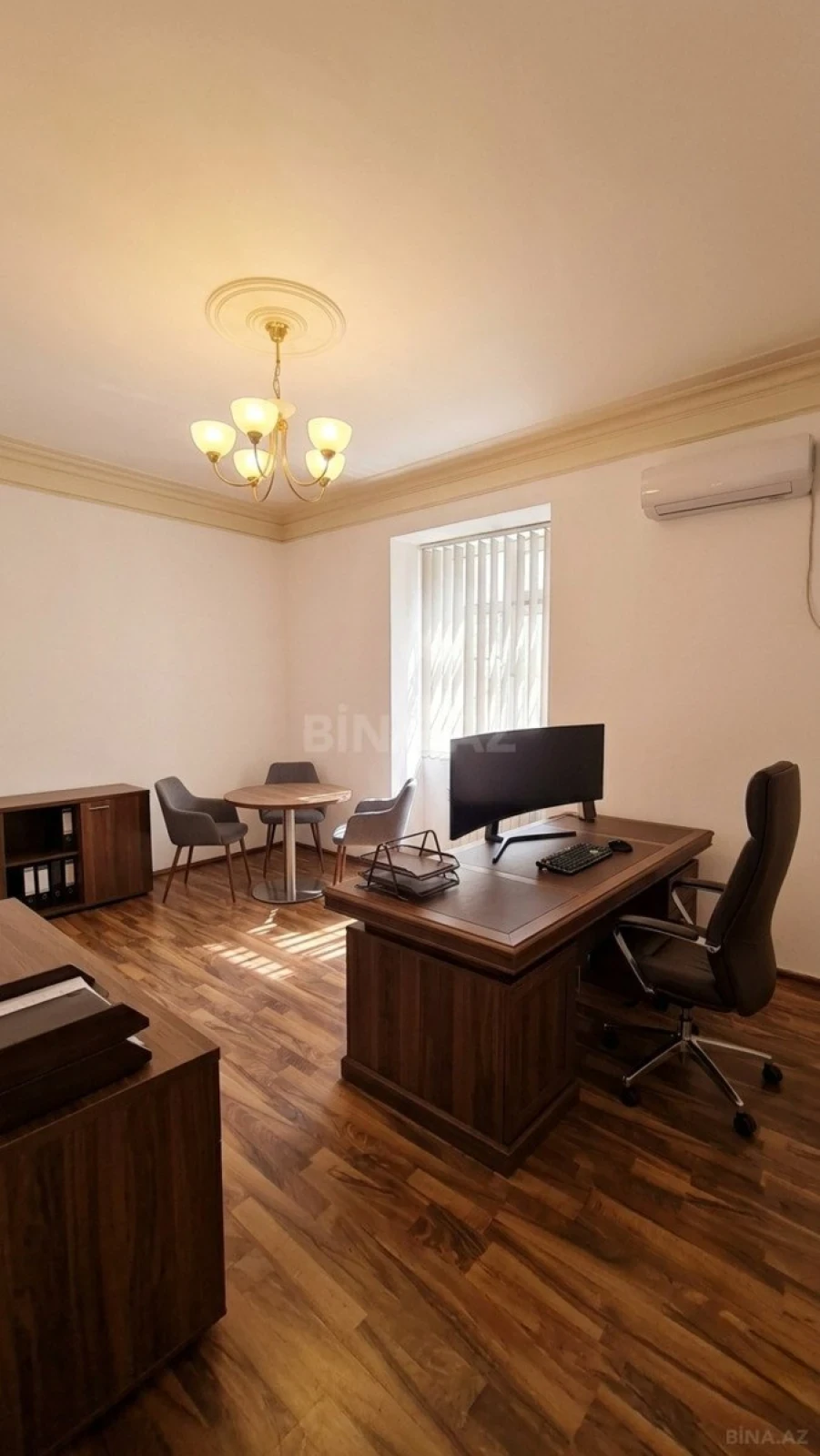Kirayə verilir 2 otaqlı ofis 80 m²