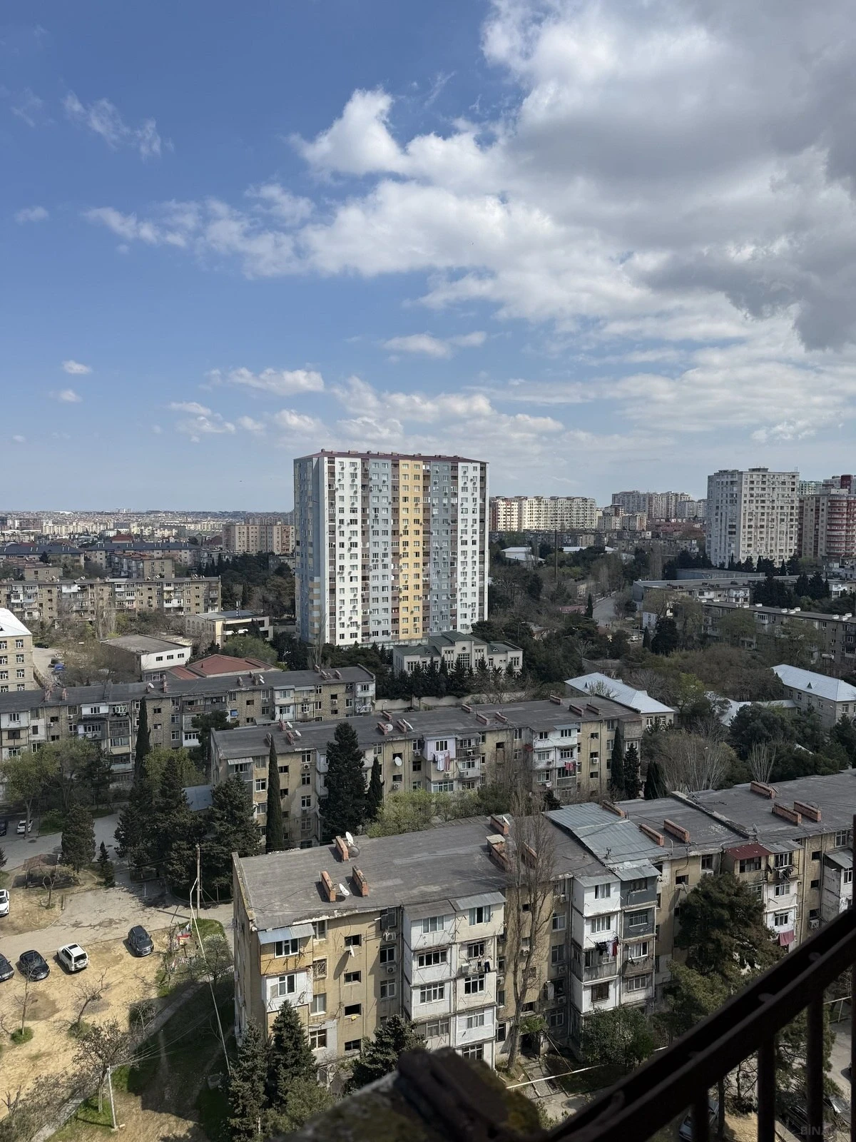 Satılır 3 otaqlı mənzil 76 m²