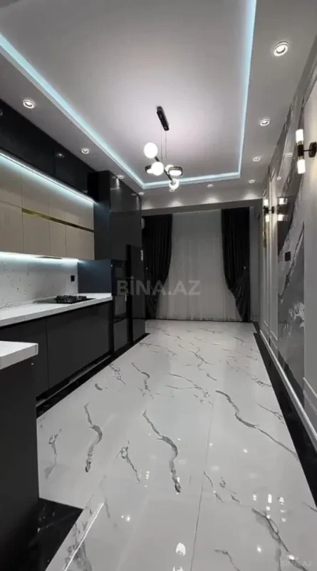 Satılır 3 otaqlı mənzil 137 m²