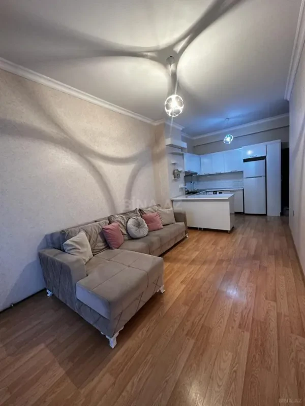 Kirayə verilir 2 otaqlı mənzil 70 m²