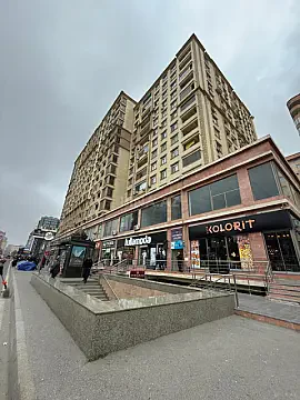 Satılır 2 otaqlı mənzil 60 m² — Bakı, İnşaatçılar 2 otaq 60.00 m²