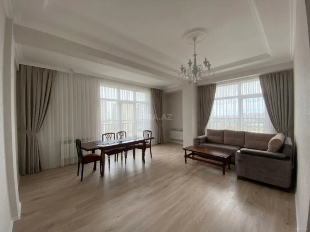Kirayə verilir 2 otaqlı mənzil 93 m²