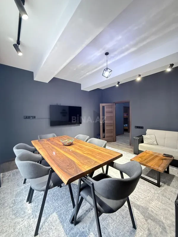 Satılır 3 otaqlı mənzil 117 m²