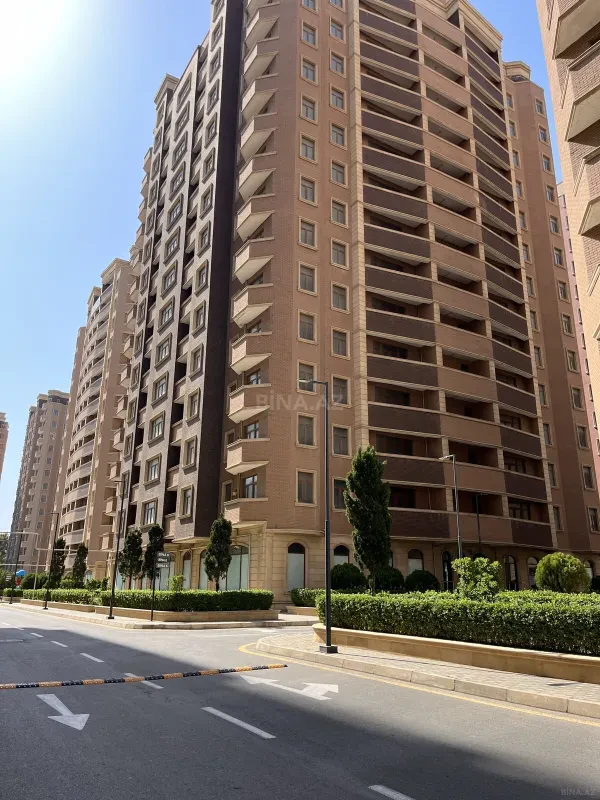 Satılır 2 otaqlı mənzil 83 m²