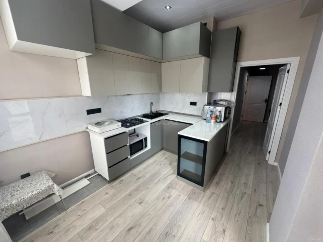 Satılır 3 otaqlı mənzil 92 m²