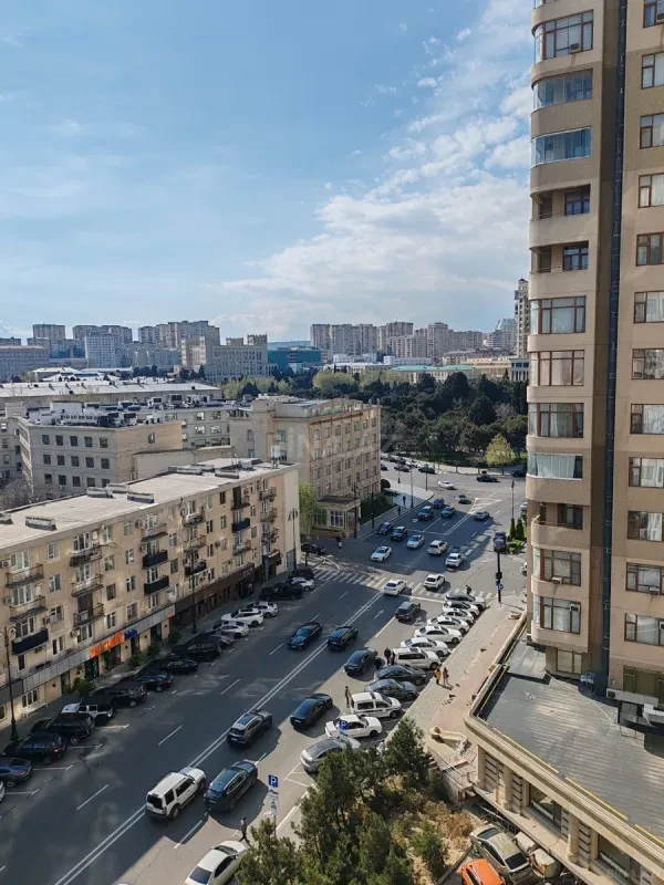 Kirayə verilir 3 otaqlı mənzil 110 m²