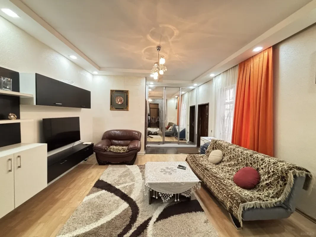 Kirayə verilir 2 otaqlı mənzil 60 m²
