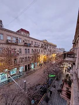 Satılır 3 otaqlı mənzil 80 m² — Bakı 3 otaq 80.00 m²