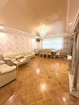 Satılır 4 otaqlı mənzil 150 m² — Bakı 4 otaq 150.00 m²