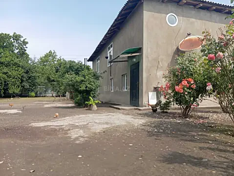 Satılır 3 otaqlı həyət evi 250 m² — Oğuz 3 otaq 250.00 m²