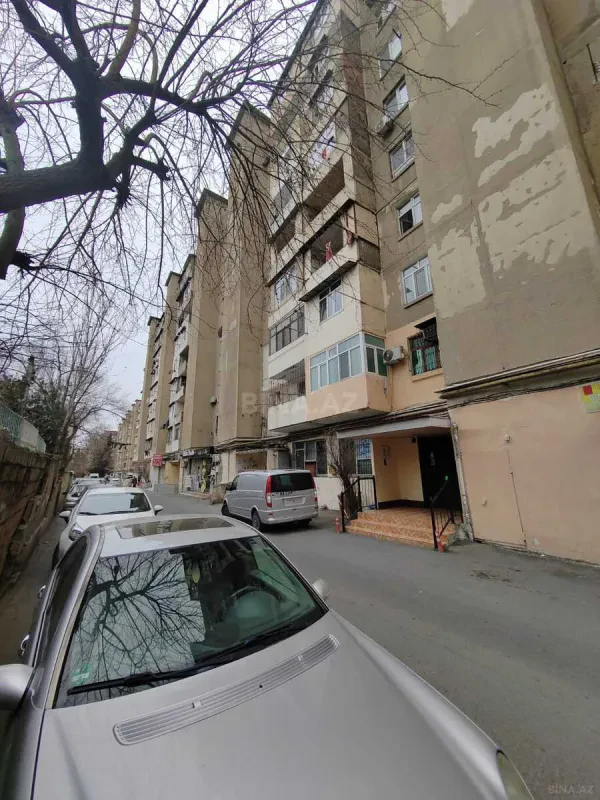 Satılır 5 otaqlı mənzil 120 m²