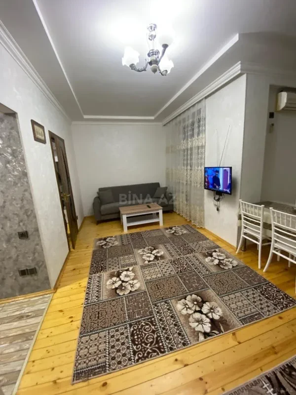 Kirayə verilir 2 otaqlı mənzil 55 m²
