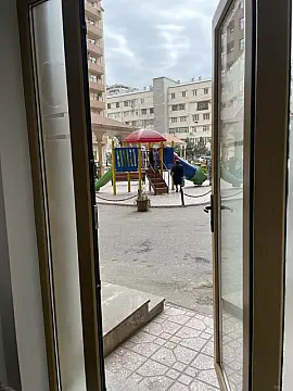 Kirayə verilir 2 otaqlı ofis 12 m² — Bakı 2 otaq 12.00 m²