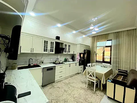 Satılır 6 otaqlı həyət evi 300 m² — Bakı, Biləcəri 6 otaq 300.00 m²