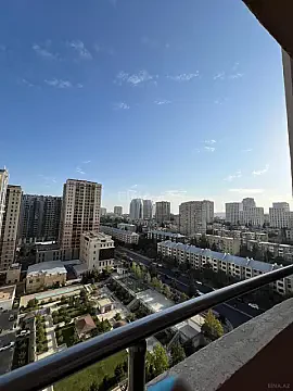 Satılır 4 otaqlı mənzil 165 m² — Bakı, İnşaatçılar 4 otaq 165.00 m²