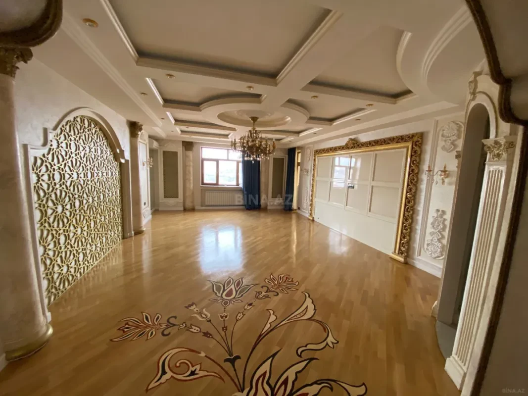 Satılır 6 otaqlı mənzil 230 m²