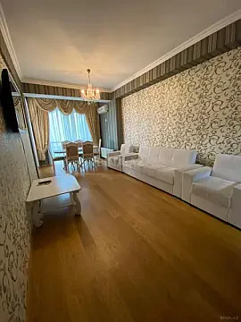 Kirayə verilir 3 otaqlı mənzil 135 m² — Bakı, İnşaatçılar 3 otaq 135.00 m²