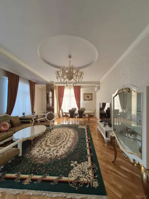 Kirayə verilir 3 otaqlı mənzil 150 m²