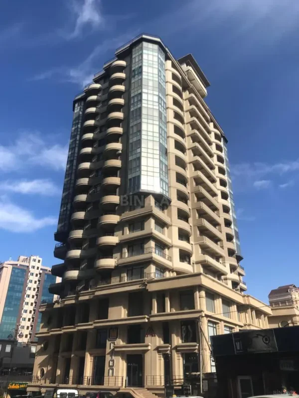 Satılır obyekt 1000 m²