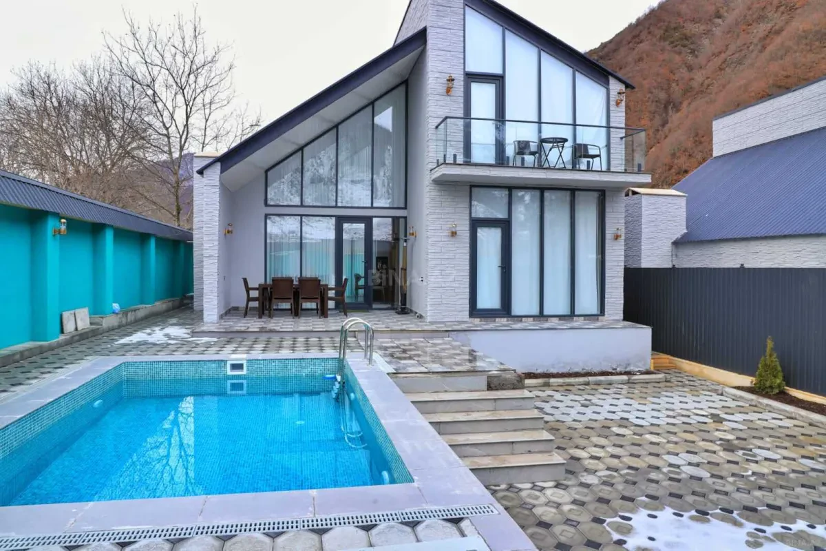 Kirayə verilir 5 otaqlı həyət evi 100 m²