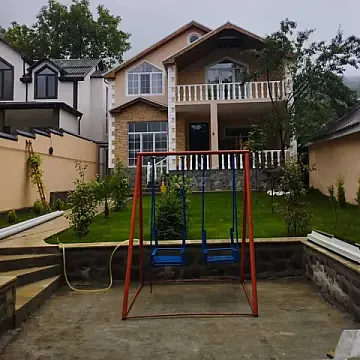 Kirayə verilir 6 otaqlı həyət evi 120 m² — Qax 6 otaq 120.00 m²