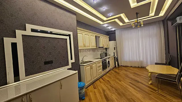 Kirayə verilir 3 otaqlı mənzil 200 m² — Bakı 3 otaq 200.00 m²
