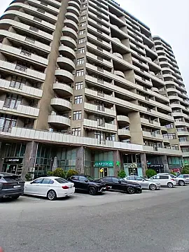 Kirayə verilir 3 otaqlı mənzil 120 m² — Bakı 3 otaq 120.00 m²