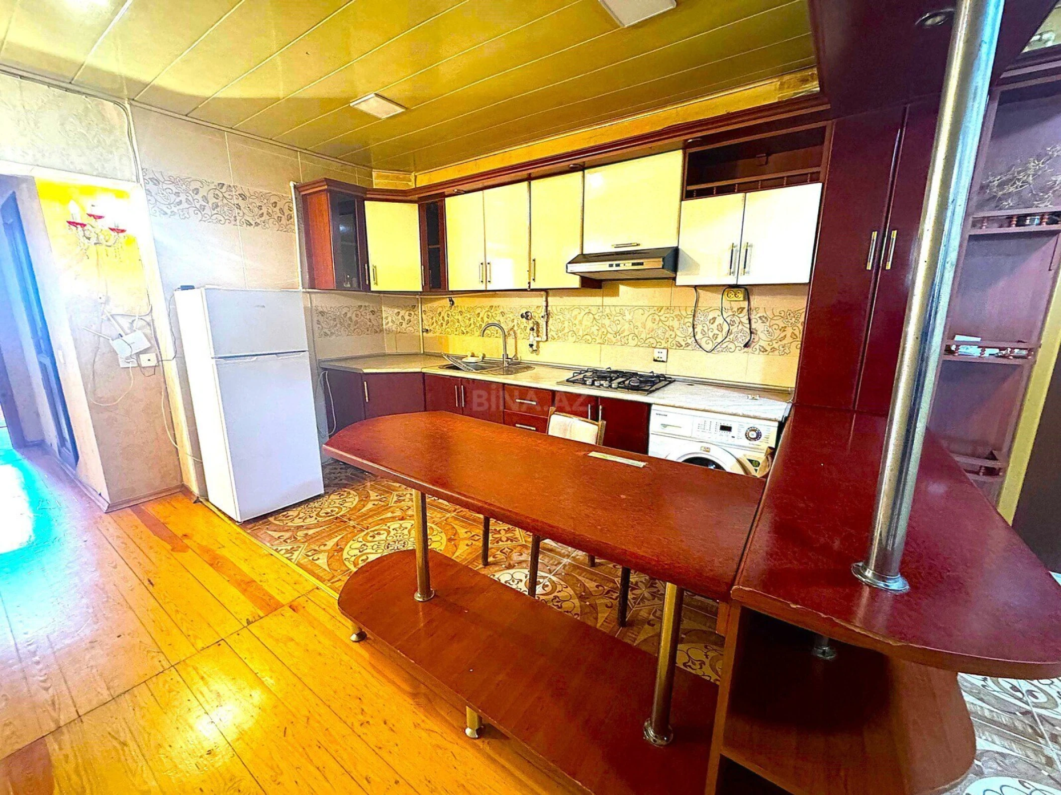 Kirayə verilir 3 otaqlı mənzil 120 m²