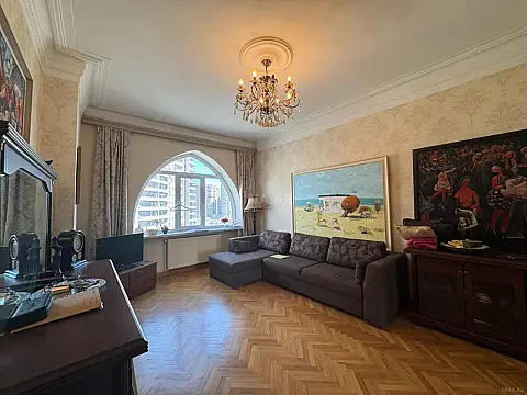 Satılır 5 otaqlı mənzil 165 m² — Bakı 5 otaq 165.00 m²