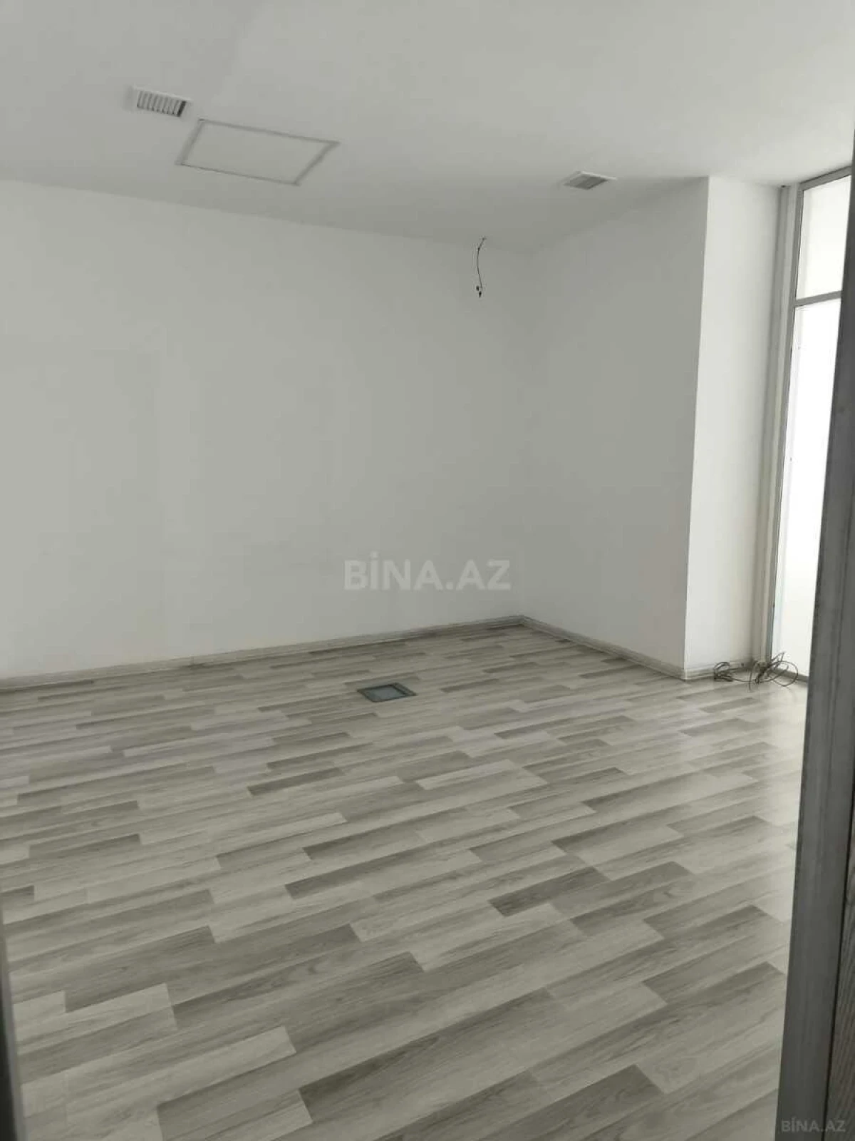 Kirayə verilir 4 otaqlı ofis 113 m²