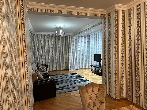 Kirayə verilir 3 otaqlı mənzil 115 m² — Bakı, Həzi Aslanov qəs. 3 otaq 115.00 m²