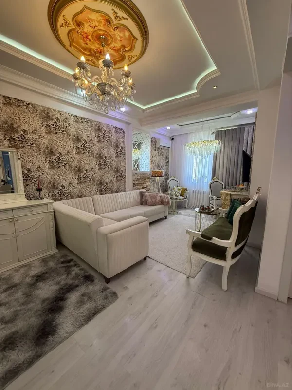 Satılır 3 otaqlı mənzil 92 m²