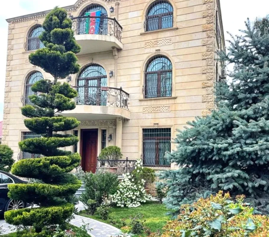 Kirayə verilir 8 otaqlı həyət evi 750 m²