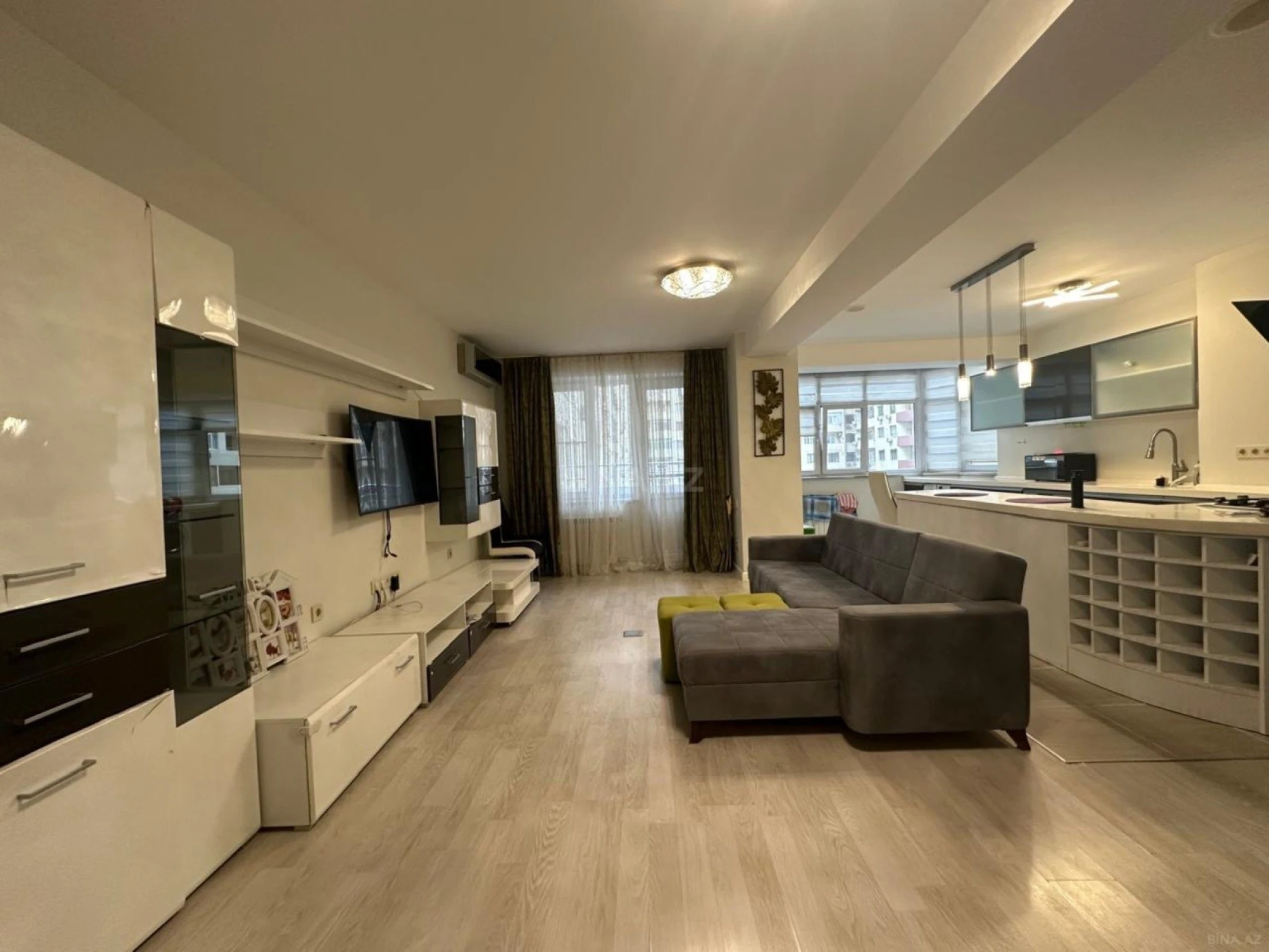 Kirayə verilir 2 otaqlı mənzil 75 m²