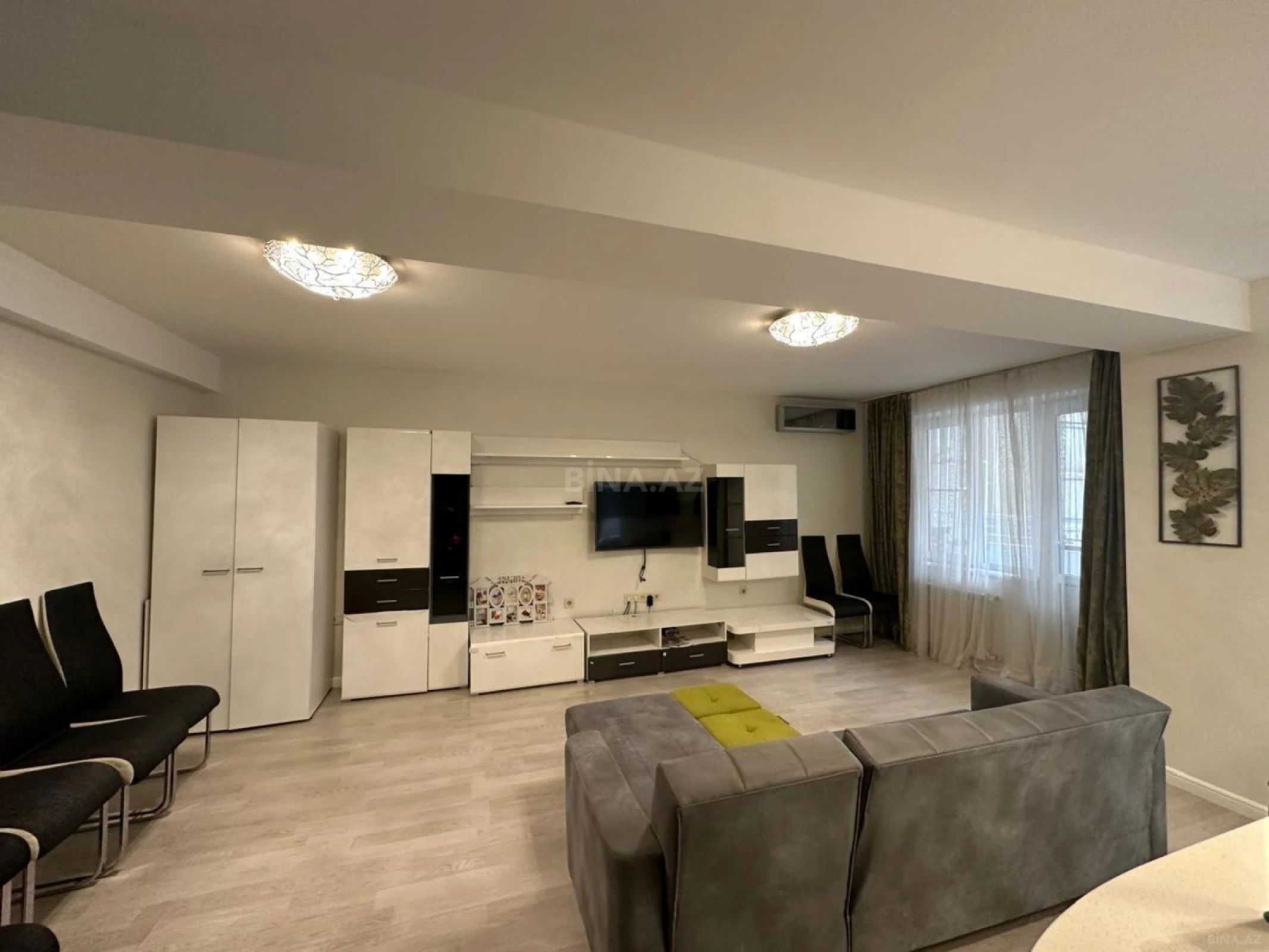 Kirayə verilir 2 otaqlı mənzil 75 m²