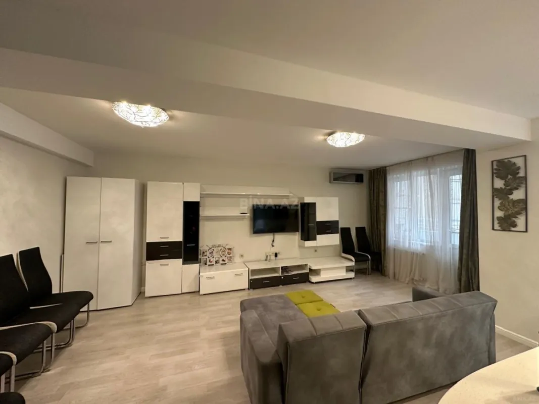 Kirayə verilir 2 otaqlı mənzil 75 m²