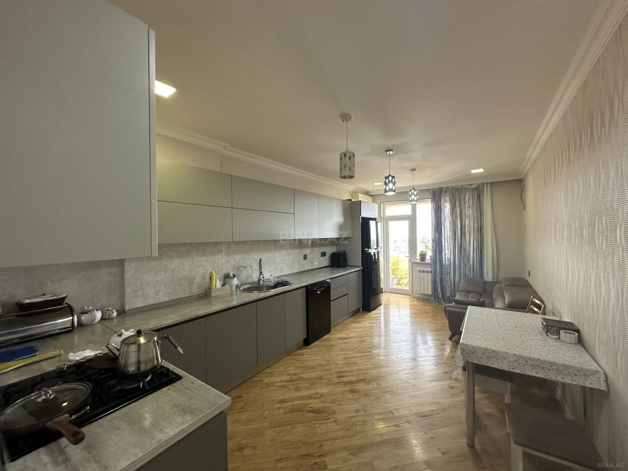 Kirayə verilir 2 otaqlı mənzil 75 m²