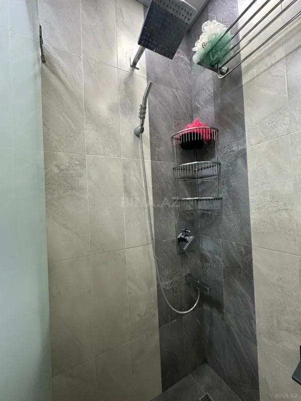 Kirayə verilir 2 otaqlı mənzil 75 m²