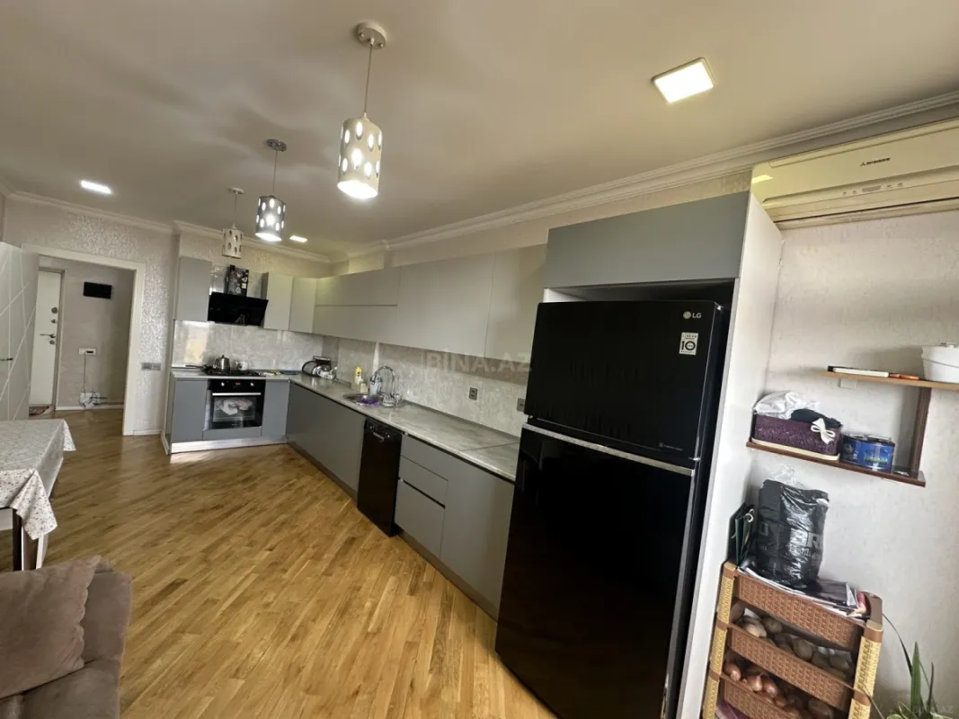 Kirayə verilir 2 otaqlı mənzil 75 m²