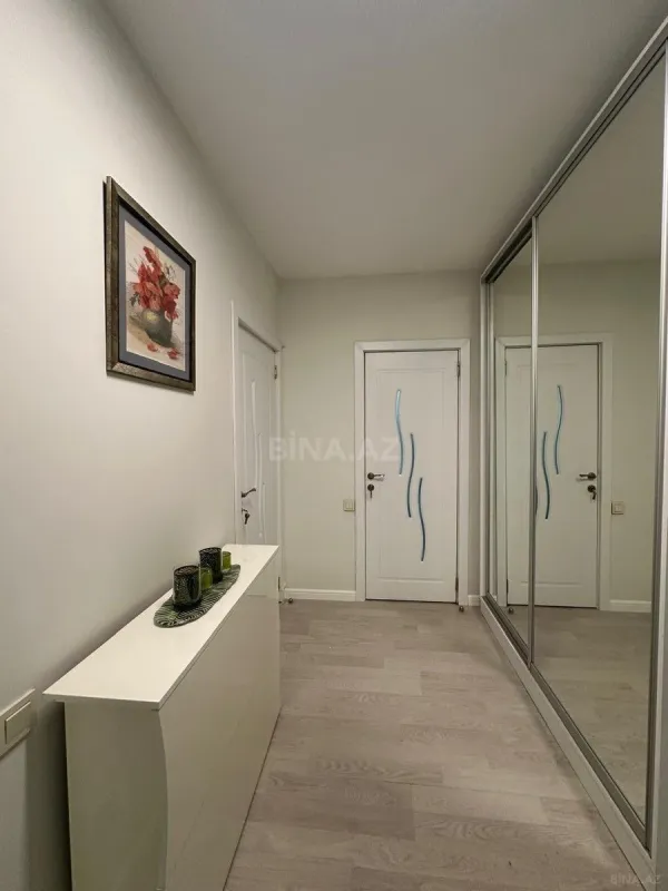 Kirayə verilir 2 otaqlı mənzil 75 m²