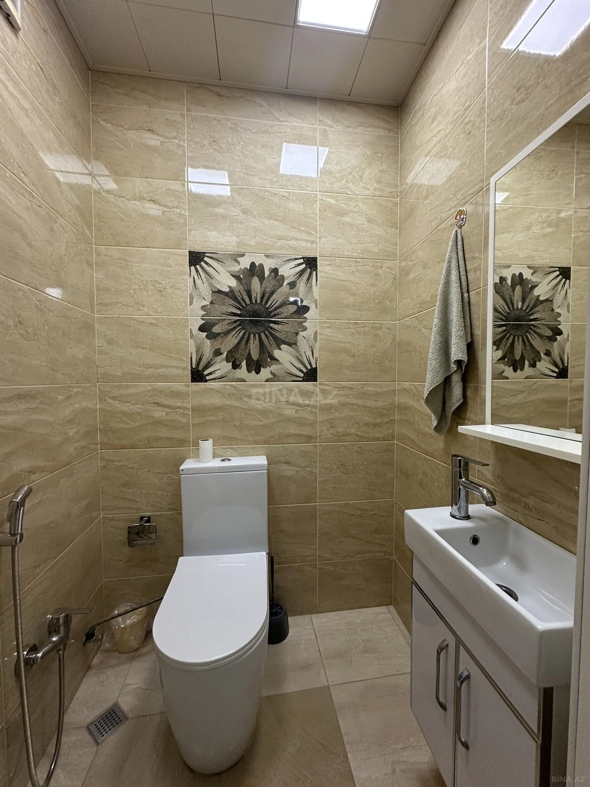 Kirayə verilir 2 otaqlı mənzil 75 m²
