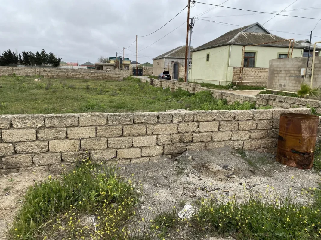 Satılır torpaq sahəsi 2 m²