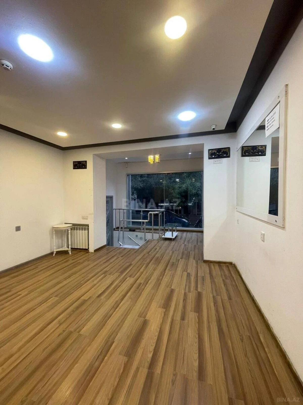 Kirayə verilir obyekt 90 m²