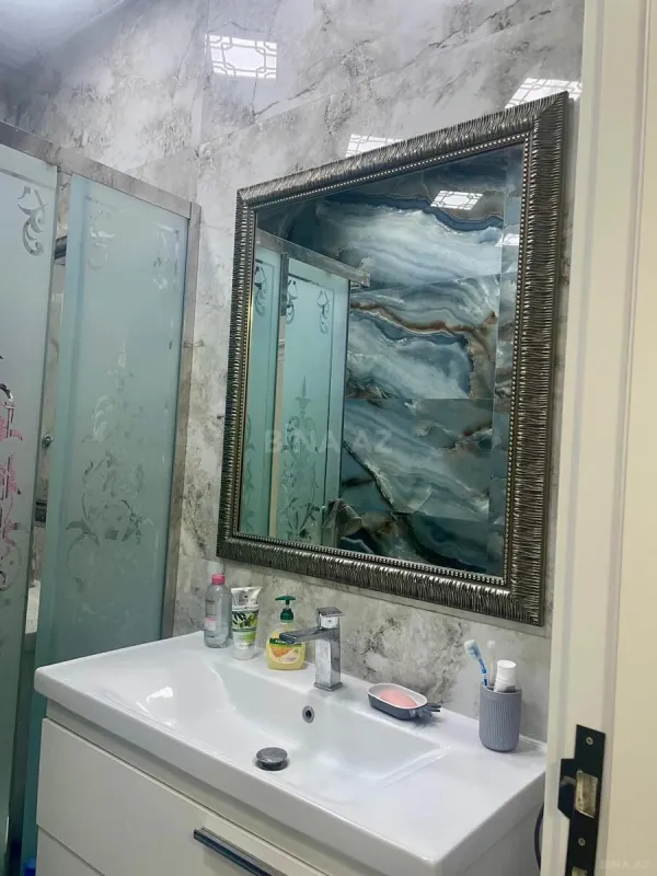 Satılır 2 otaqlı mənzil 98 m²