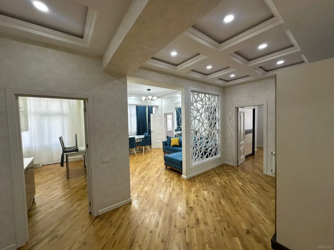 Kirayə verilir 3 otaqlı mənzil 105 m²